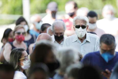 Terça-Feira: Brasil tem mais de 60 mil casos diários de Covid pela primeira vez em quase 1 mês