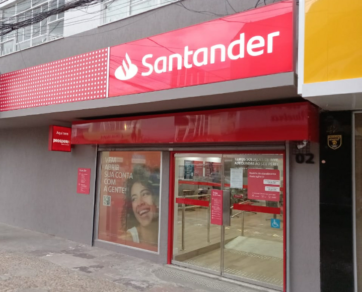 Santander oferece 50 mil bolsas de estudo para capacitação em TI