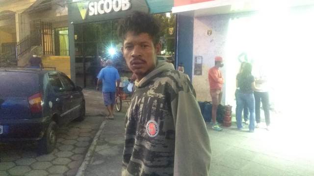 Homem é Assassinado á facada no centro de Itapetinga