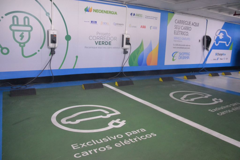 Vendas de veículos elétricos aumentam com alta do preço da gasolina