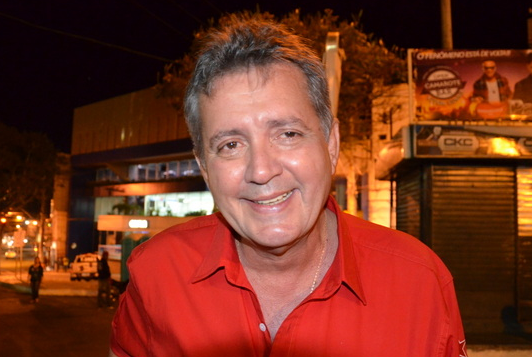 Itapetinga: Ex- Prefeito José Carlos Moura é o aniversáriante do dia de sexta-feira