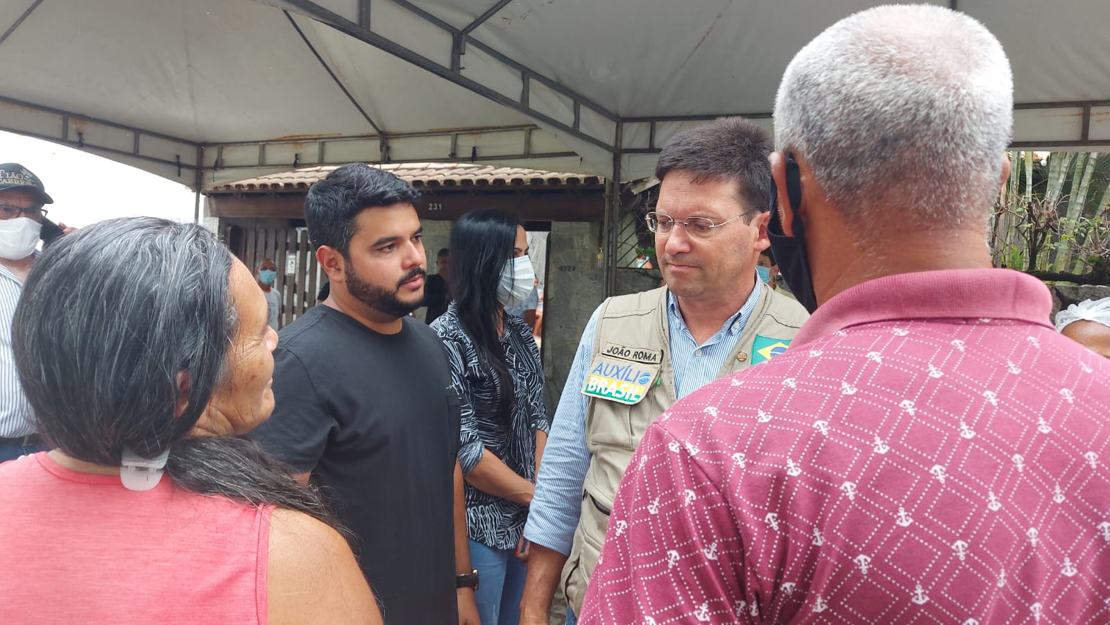 Itapetinga: Prefeito Rodrigo Hagge apresenta situação do município a governador e ministro