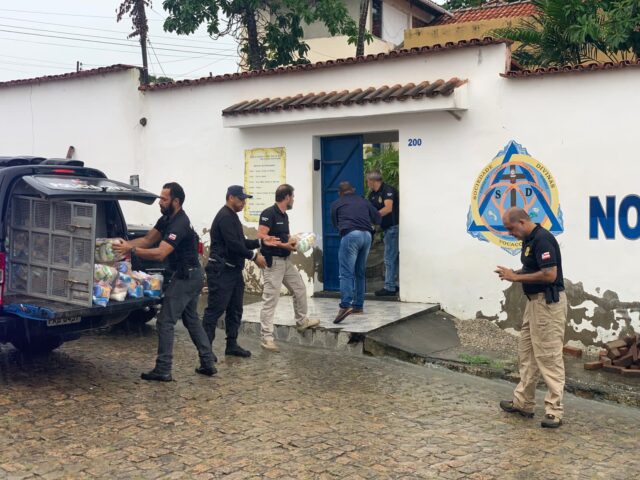 Itapetinga: “Operação Chuva” Associação dos Delegados de Policia  do Estado da Bahia (ADPEB), doou 100 (cem) cestas básicas para região