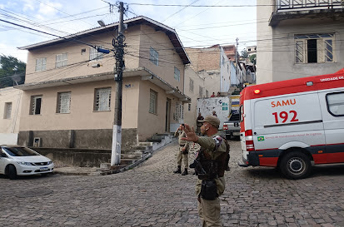 Criança de quatro anos foi encontrada morta dentro da casa onde morava