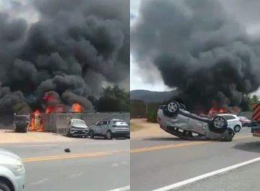 Jequié: Carreta cegonha tomba e pega fogo na rodovia BR-116