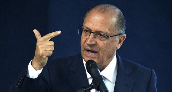 Alckmin chama Bolsonaro de ‘Bozo’ e diz que política não se faz como ‘motociata’