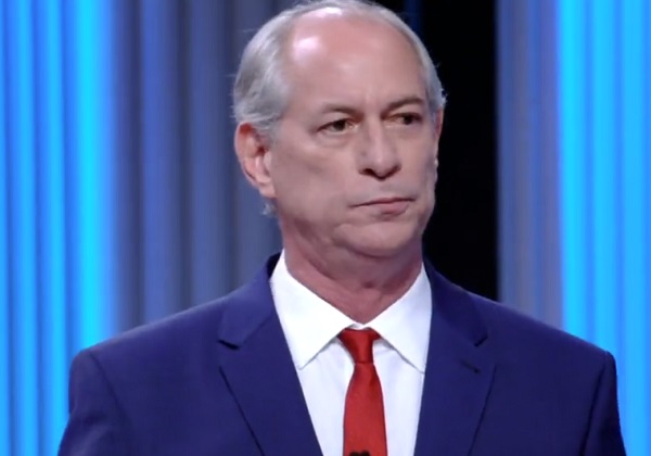 Ciro Gomes ressurge nas redes sociais para prestar solidariedade à Carmen Lúcia