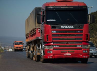 Confederação dos Transportes pede atuação da Polícia Federal e apreensão de caminhões