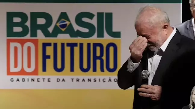 Vídeo: Lula chora ao falar da fome e manda recado a Bolsonaro: “Peça desculpas por mentiras”