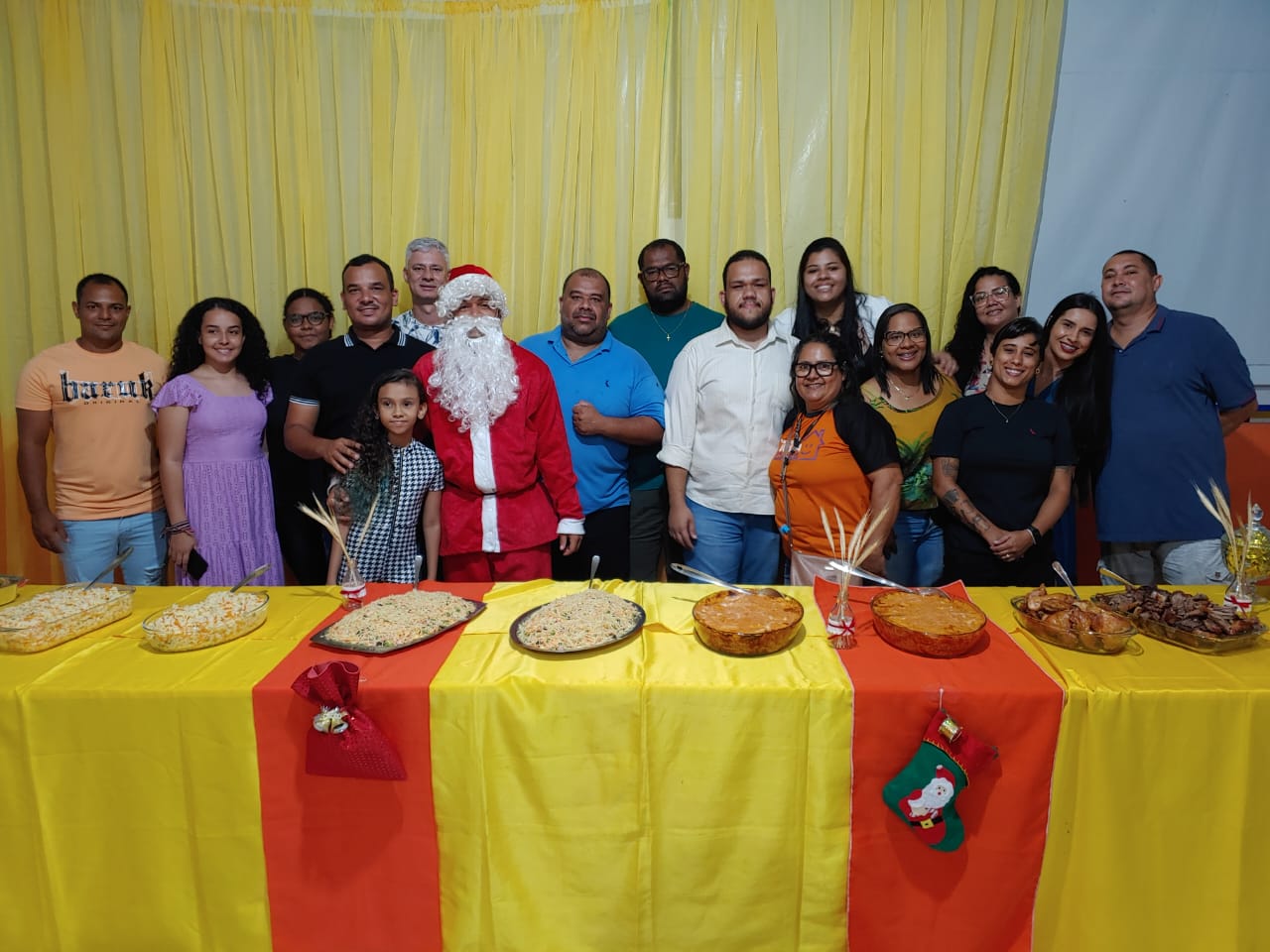 Itapetinga: Prefeitura Promove Ceia de Natal Aos Desabrigados