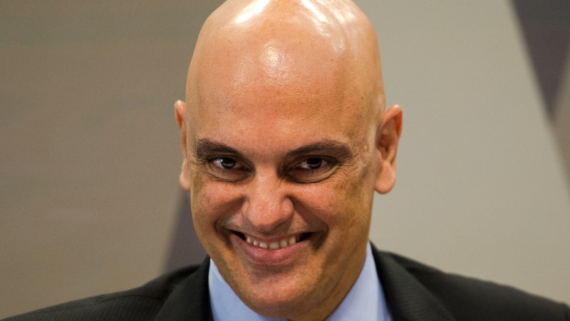 Bolsonaro sofre derrota no STF com pedido de investigação a Alexandre de Moraes