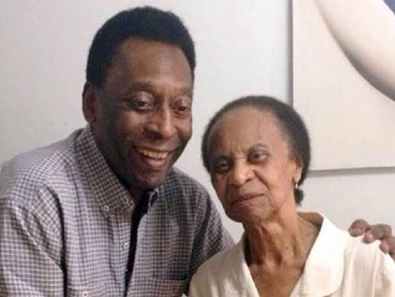 Mãe de Pelé está viva e Rei do Futebol deixou mensagem antes de partir