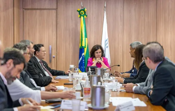 Em Brasília, Jerônimo e Roberta Santana discutem ampliação do Mutirão de Cirurgias Eletivas