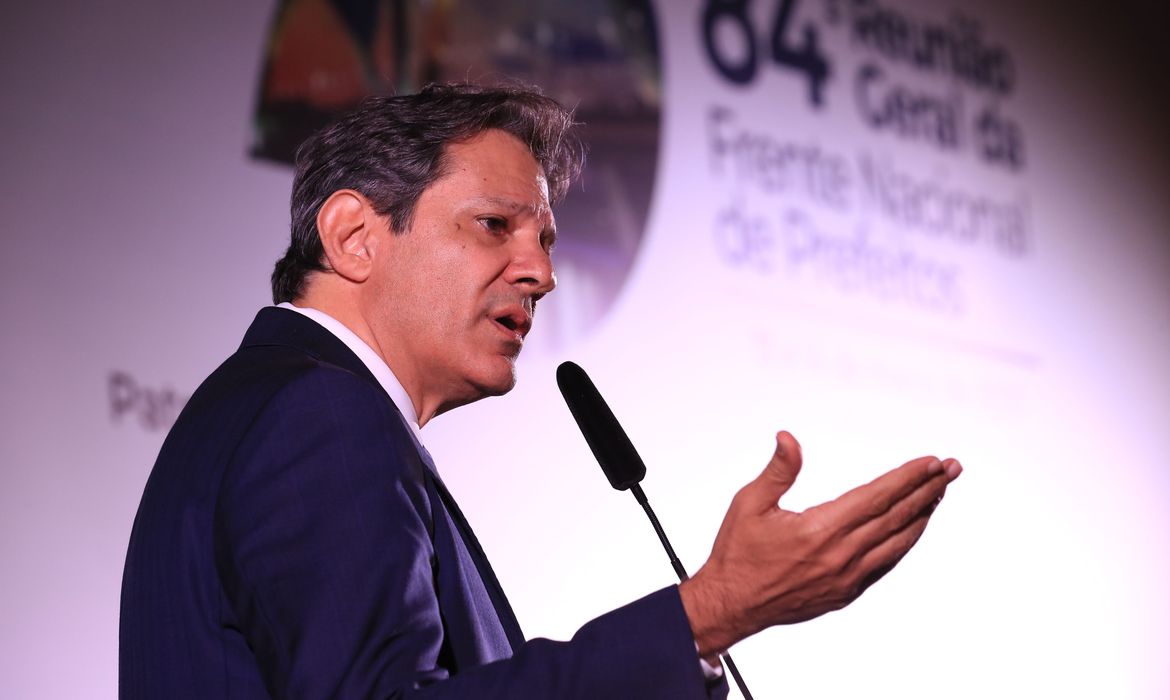 Haddad garante que municípios não perderão receita com novo imposto