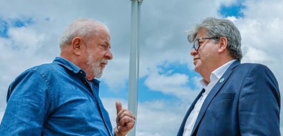 Lula participa da inauguração do primeiro parque eólico e solar na Paraíba