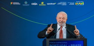 De volta ao Brasil, Lula irá sancionar reajuste de servidores