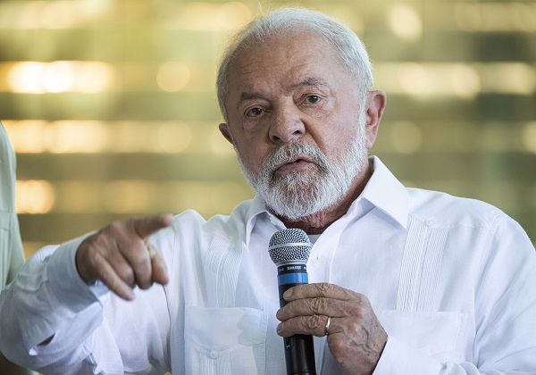 Lula afirma que não tem pressa para escolher substituto de Lewandoswski