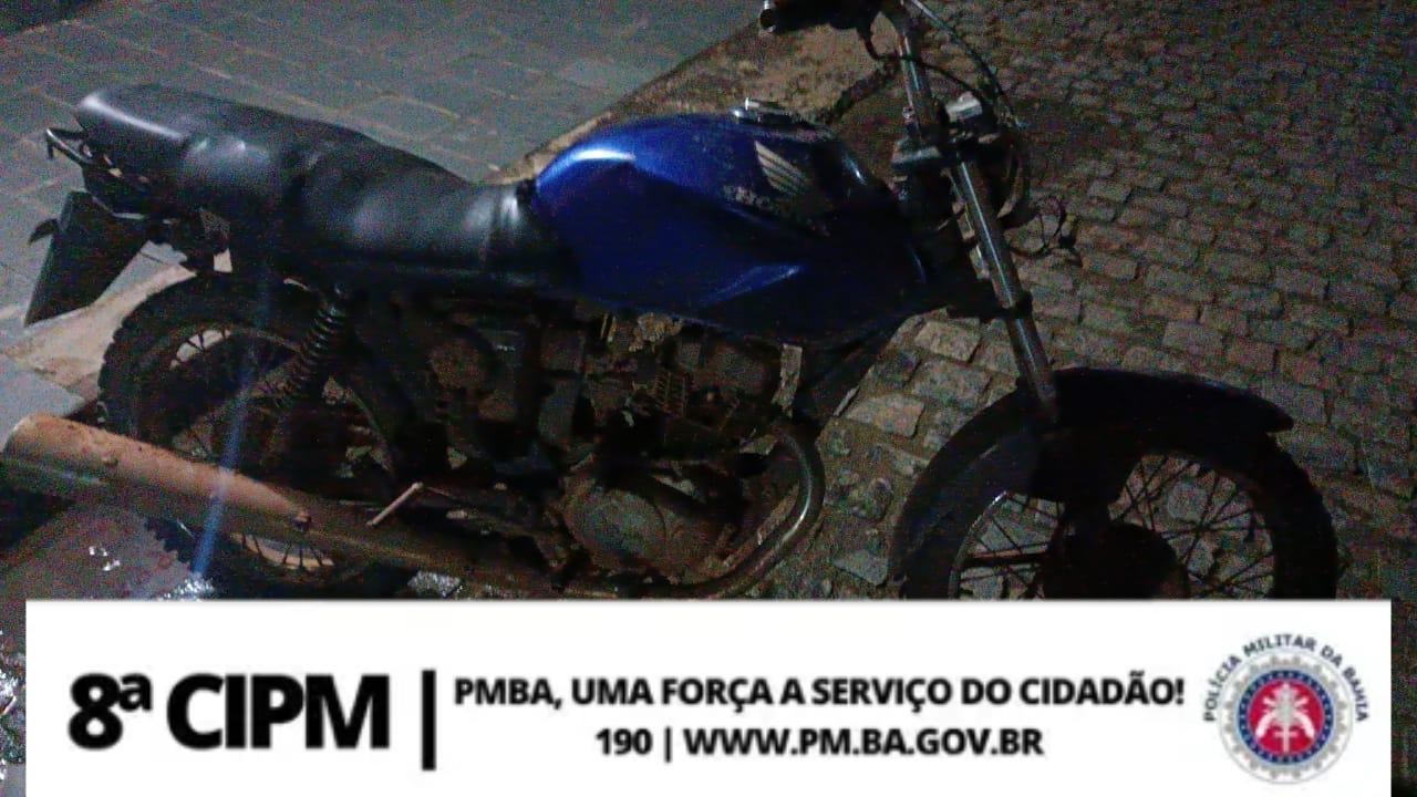 8ª CIPM: Polícia Militar Recupera Moto Furtada em Macarani