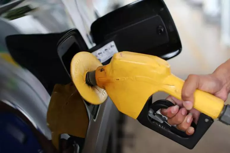 Petrobras anuncia redução na gasolina, no diesel e no gás de cozinha; veja os preços