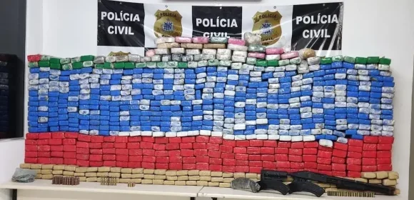 Operação policial apreende mais de meia tonelada de maconha e outras drogas em áreas de mata em Eunápolis