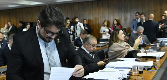 Urgente: Moraes determina busca e apreensão em endereços de Marcos do Val