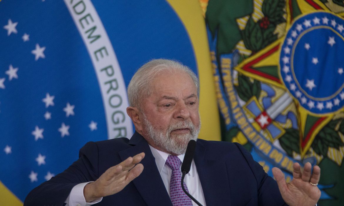 Governo quer retomar política do preço mínimo para produtos agrícolas;  Afirmação é do presidente Lula durante lançamento do Plano Safra