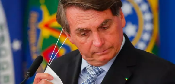 Jair Bolsonaro marca cirurgia para 11 de setembro