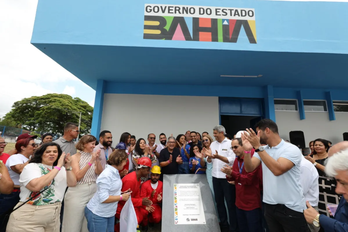 Em Itapetinga, Jerônimo entrega Complexo Poliesportivo e inaugura aeródromo