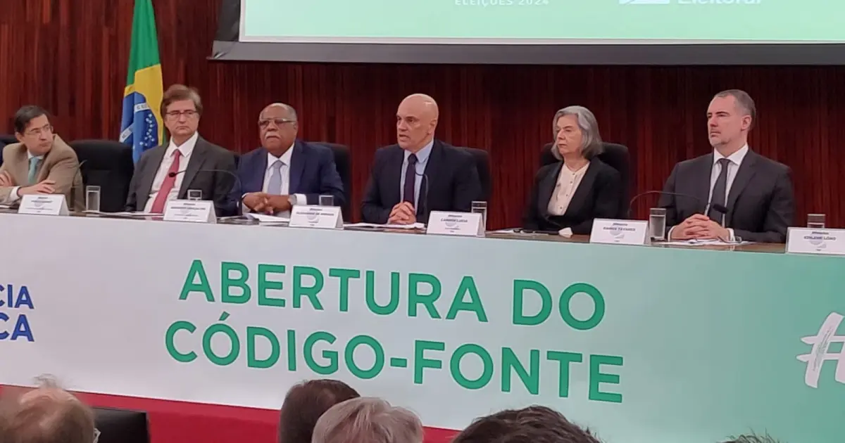 TSE: Alexandre de Moraes abre código-fonte para inspeção e diz que urnas eletrônicas são invioláveis