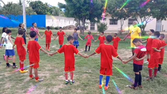 Em Itapetinga, Escolinha Americano Futebol Clube: O Futebol Levado a Sério!!