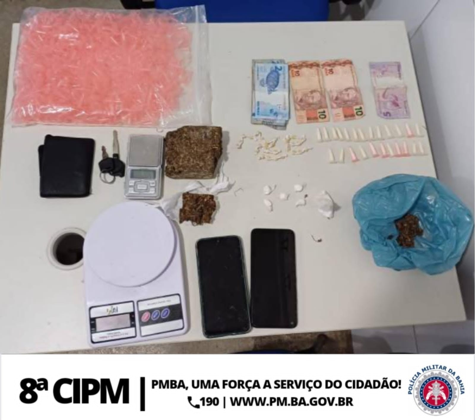 Ação Rápida e Certeira do PETO da 8ª CIPM Surpreende Grupo Comercializando Droga No Bairro Nova Itapetinga