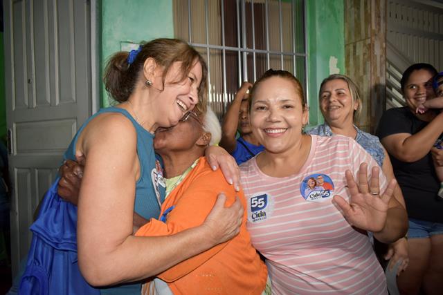 Moradores do Bairro Nova Itapetinga dizem Sim para Cida Moura e João de Deus!