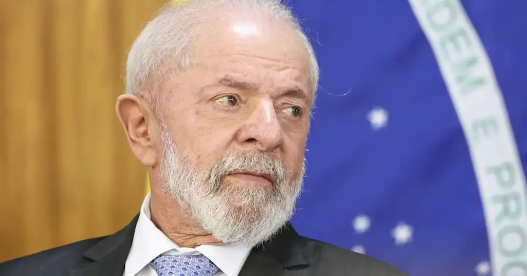 Lula diz que governo discute projeto para entregar gás gratuito a 22 milhões de famílias